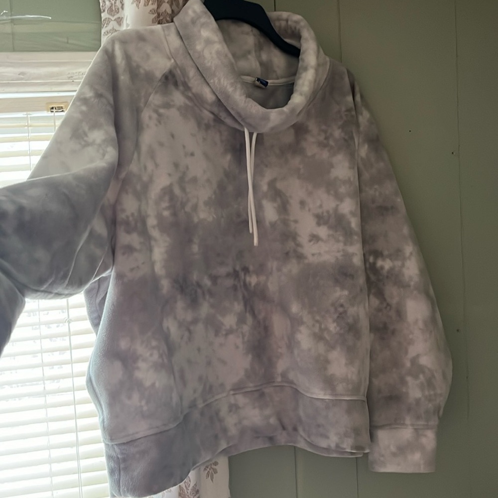 Super soft, fleece, cowl neck, cropped sweatshirt. Grey and white. Size XXL - Picture 5 of 7